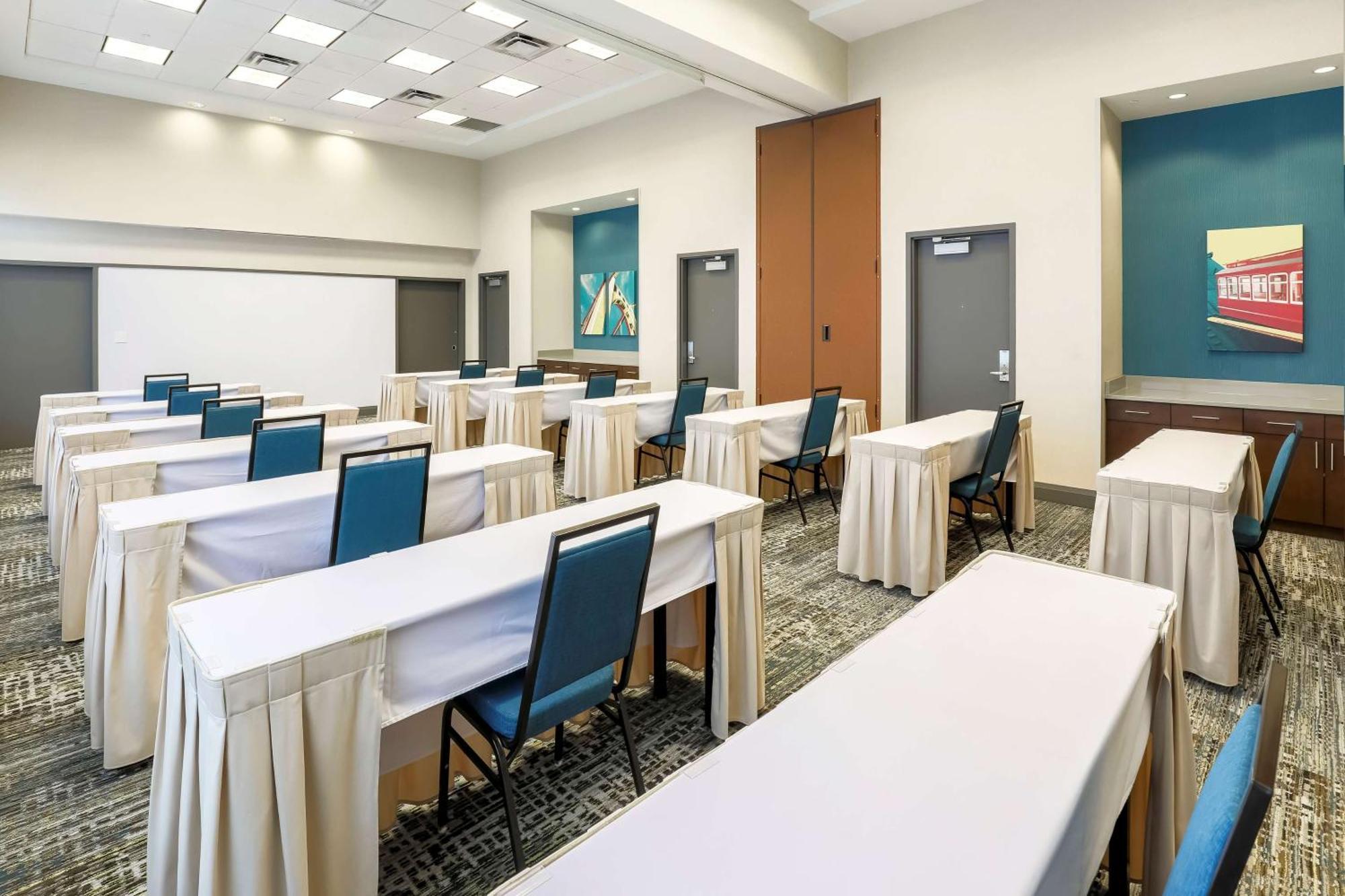 Hampton Inn & Suites Pittsburgh Downtown Экстерьер фото