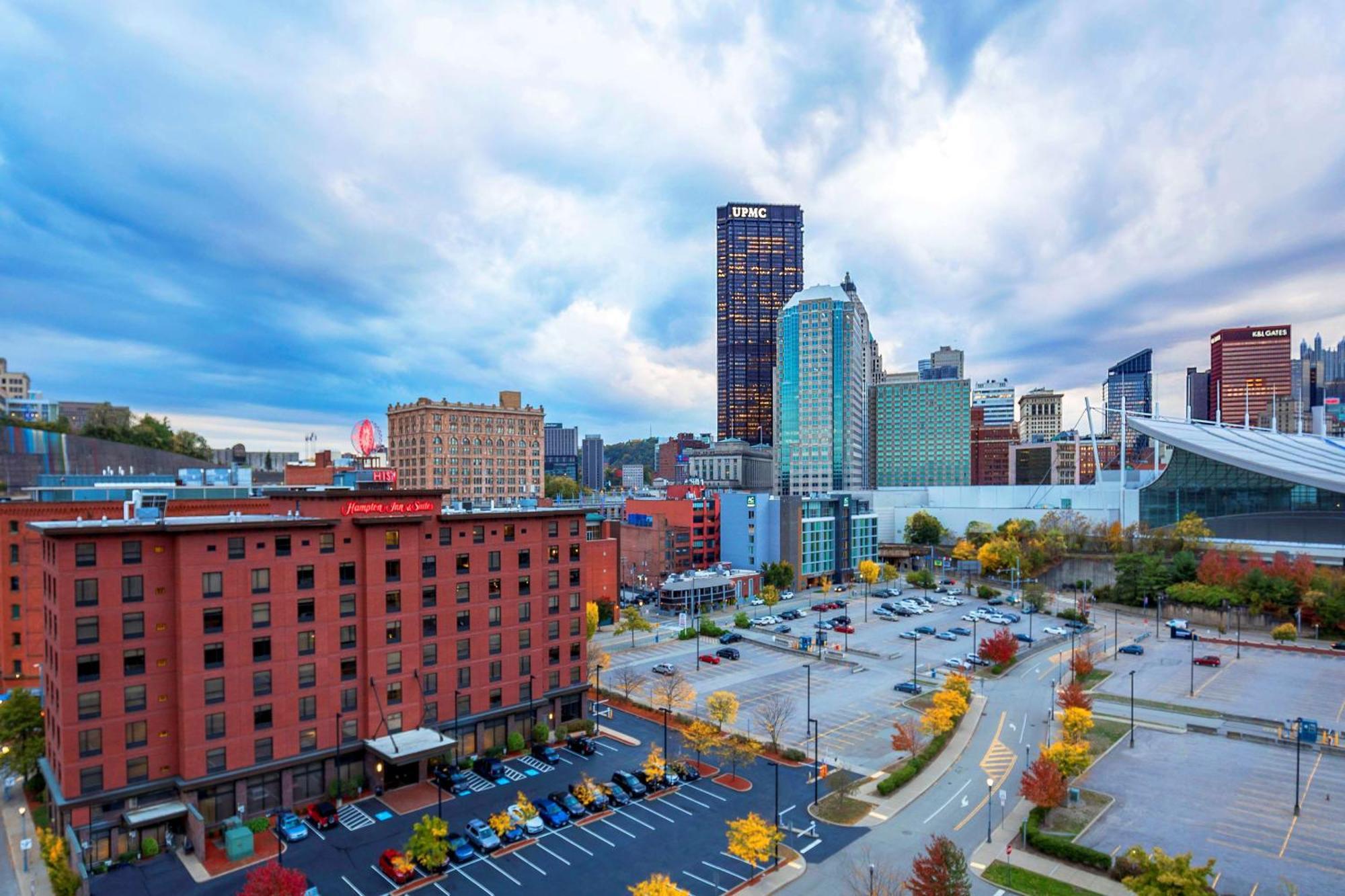 Hampton Inn & Suites Pittsburgh Downtown Экстерьер фото
